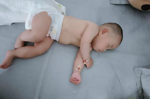 克孜勒苏宝宝短发型女